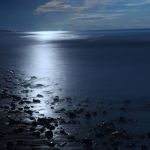 seashore_posecion_moonlight_rocks